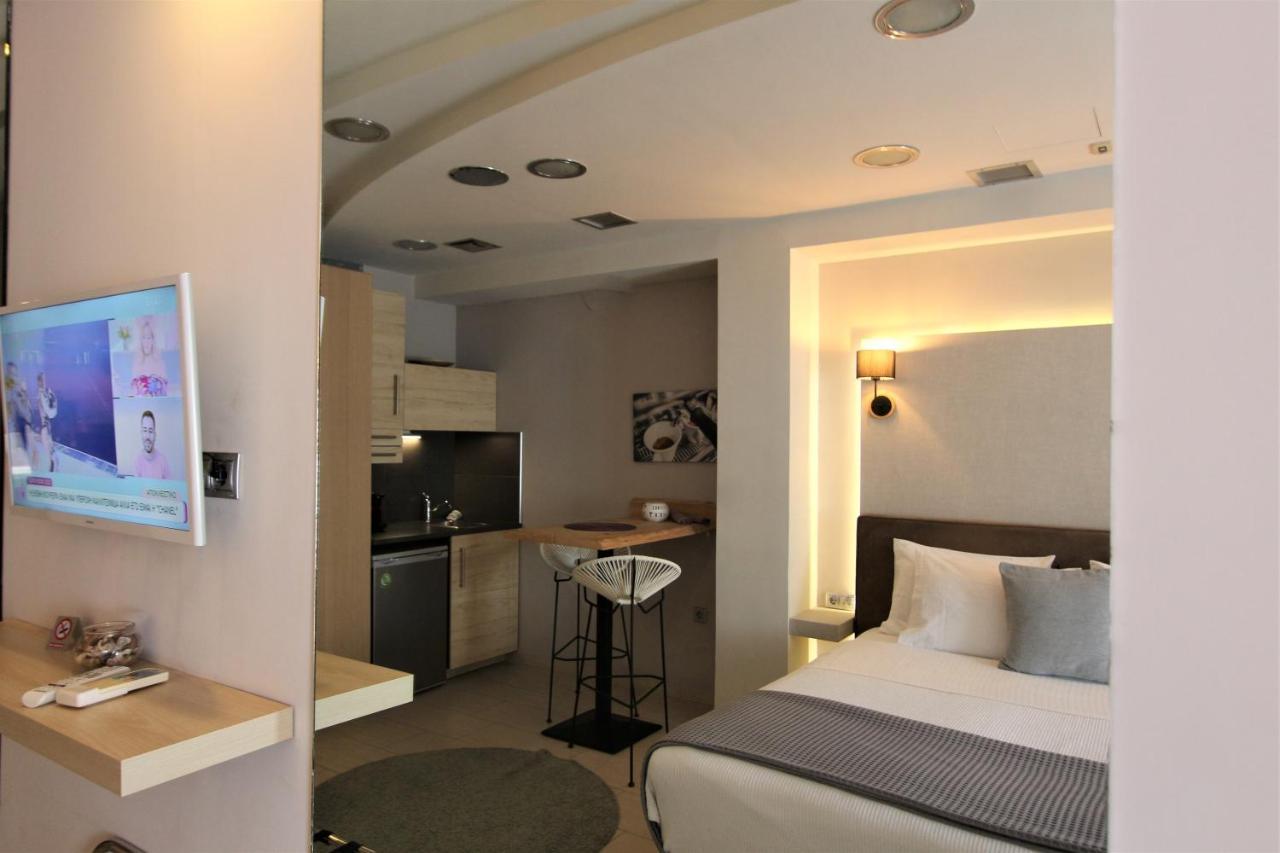 Aiolos Apartments Ermou 64 2Nd Floor Suites Athènes Extérieur photo
